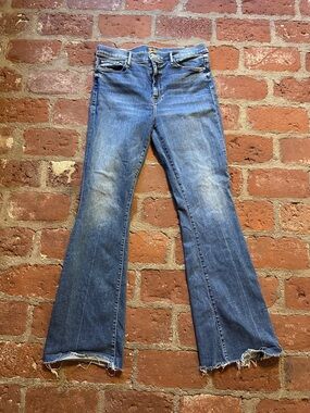 MOTHER The Weekender Fray Women's High Rise Flared Jeans Walking On Coals sz 33